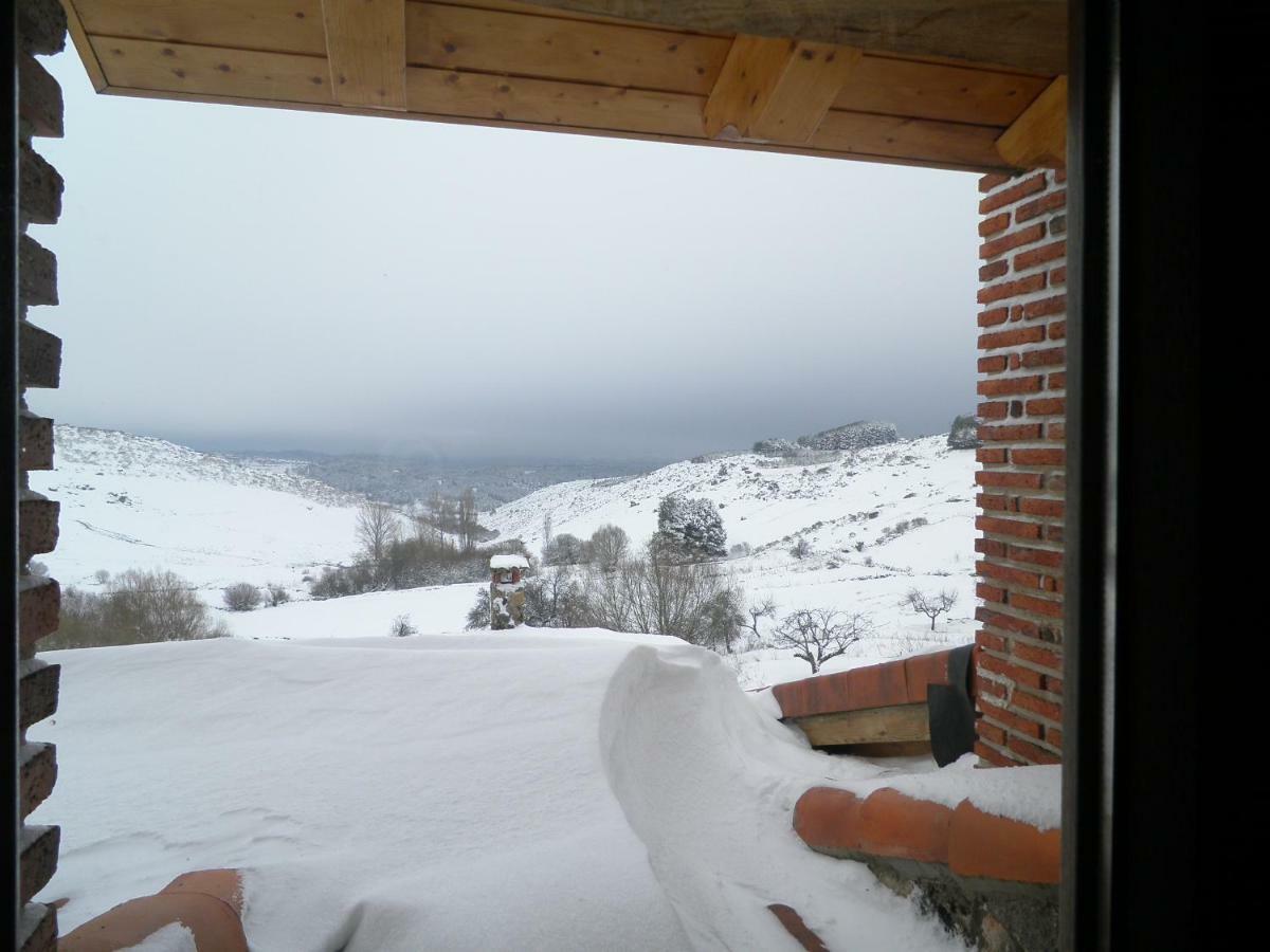 El Rondillo De Gredos Guest House Hoyos del Collado Екстериор снимка